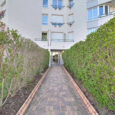 Studio Spacieux Avec Terrasse Et Parking วีรี-ชาตีญง ภายนอก รูปภาพ