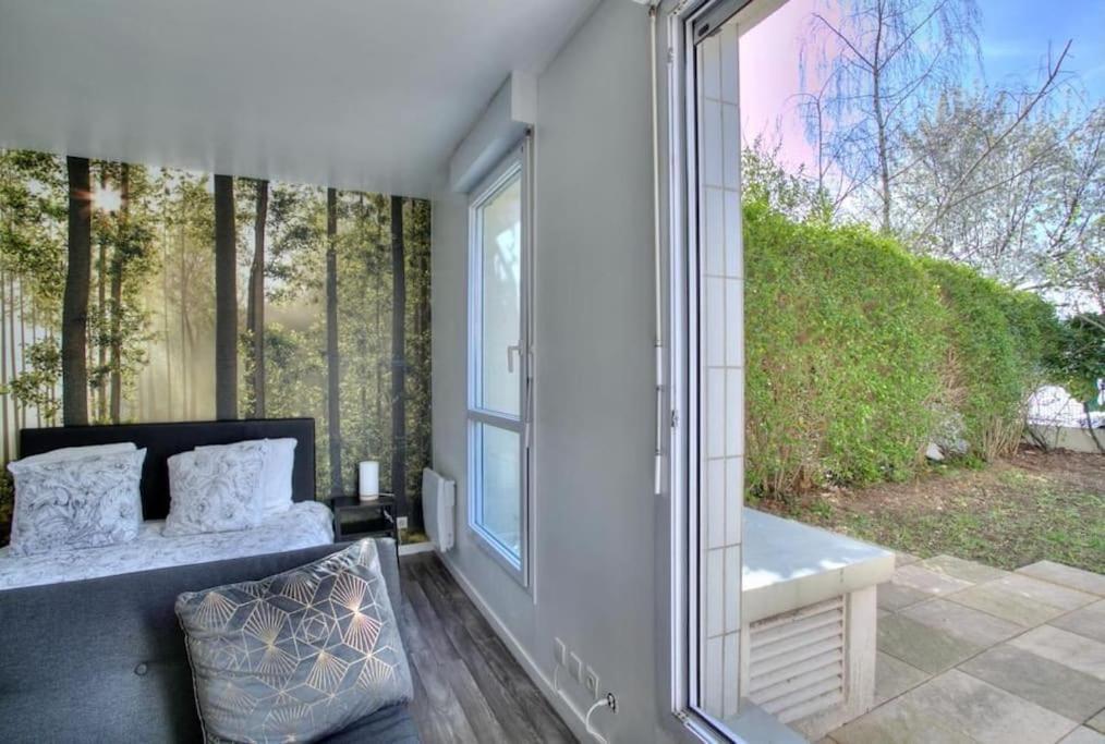 Studio Spacieux Avec Terrasse Et Parking วีรี-ชาตีญง ภายนอก รูปภาพ